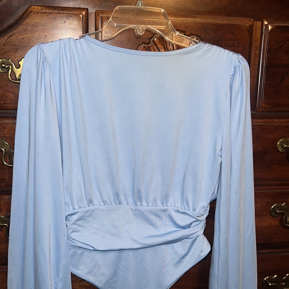 New without tags never worn XL light blue long sleeve pleated v neck bodysuit - Picture 8 of 10